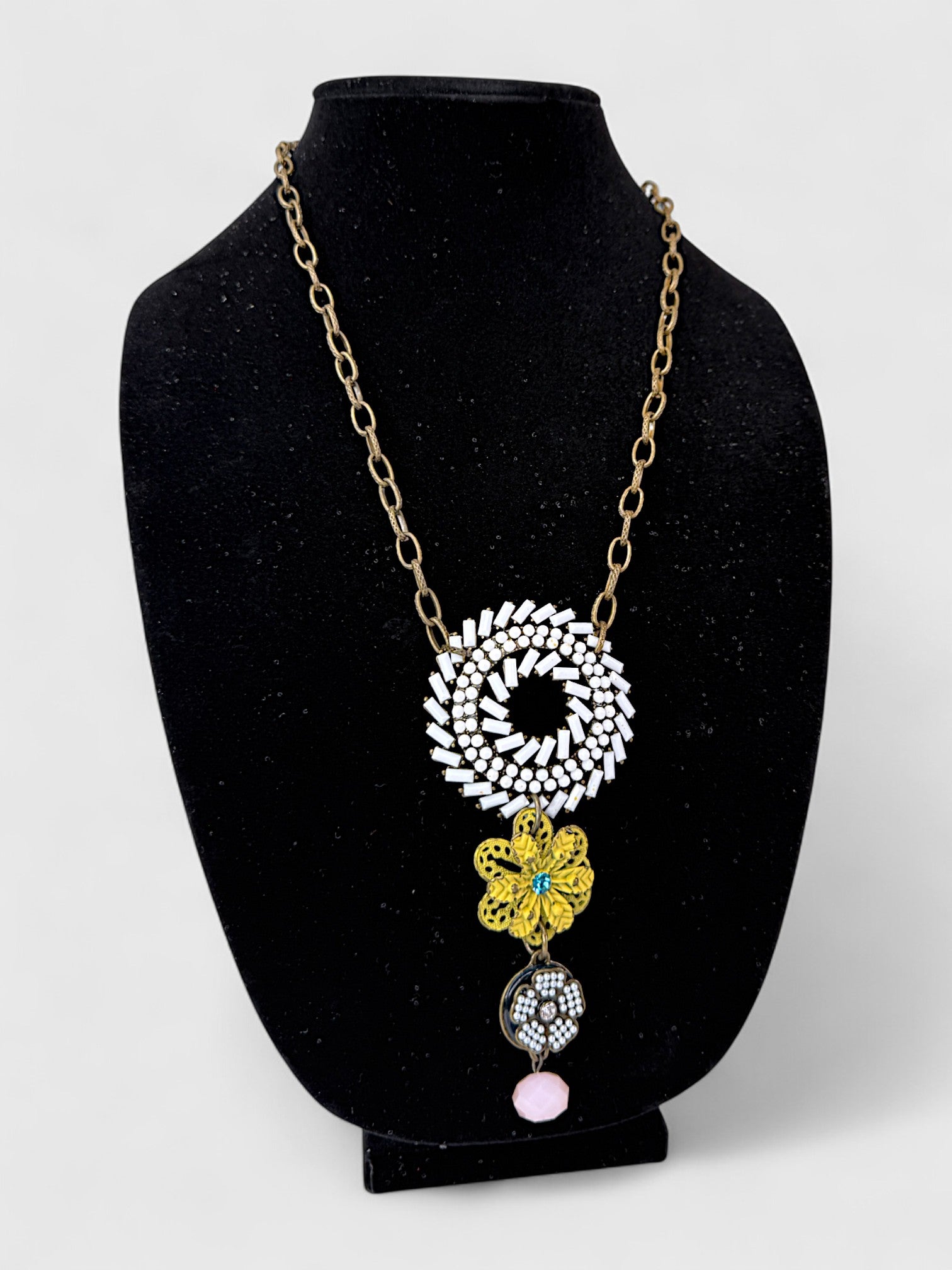 Chain Reaction Bloom Necklace